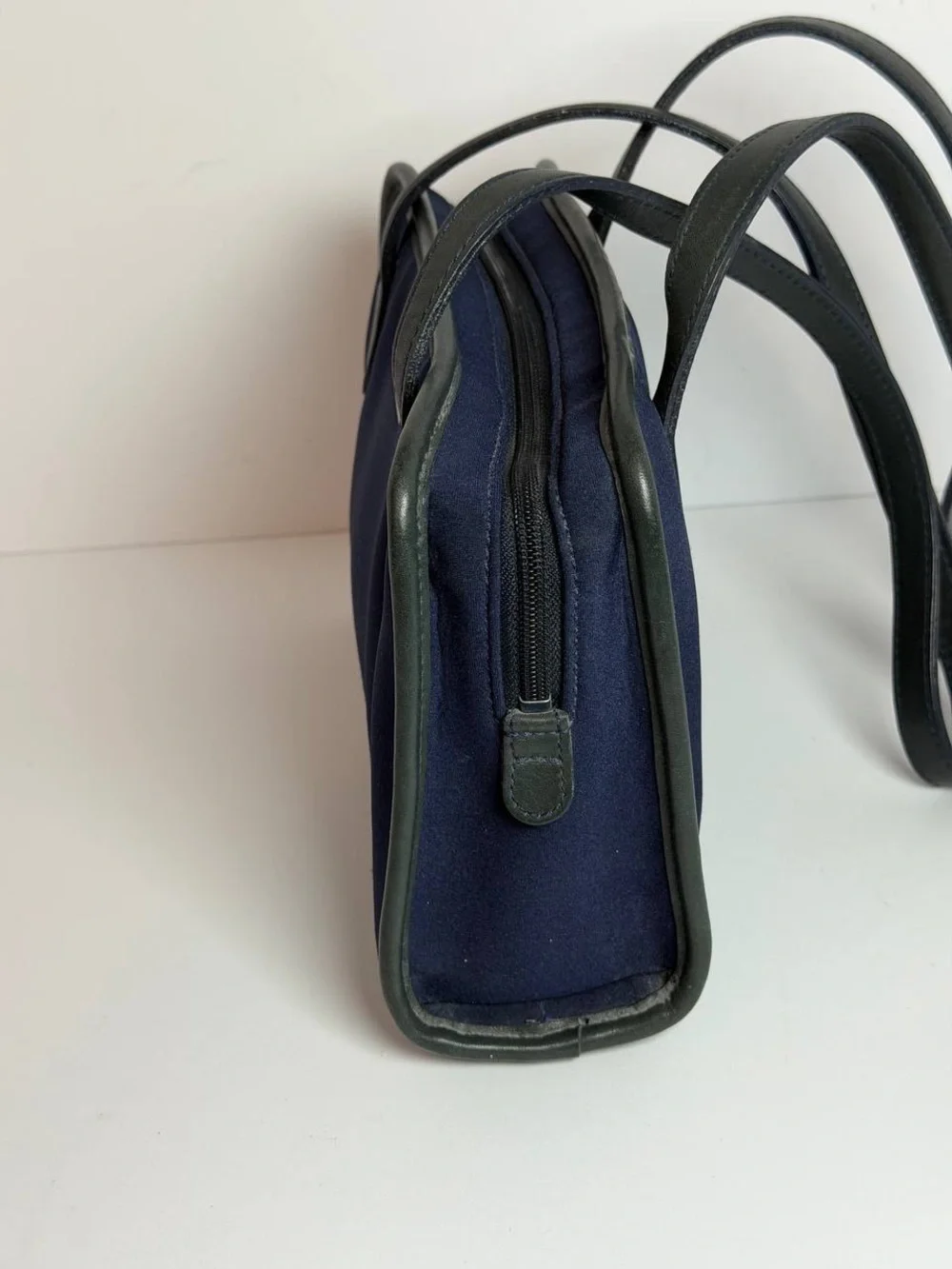 Coach Vintage 1998 Neoprene Swing Zip Shoulder Bag Navy